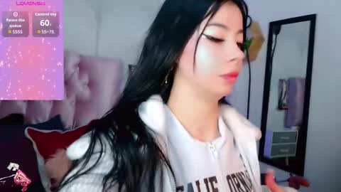 Snapshot of madison_oli chatting on November 28, 2025, 4:53 pm madison_oli online show from November 28, 2025, 4:53 pm