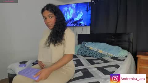 Snapshot of madisonbrunette_lxs chatting on May 29, 2026, 2:53 am madison online show from May 29, 2026, 2:53 am