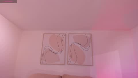 Maddi Collins online show from November 18, 2025, 11:25 am