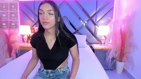 Snapshot of madisonherrera chatting on May 9, 2026, 6:57 pm Maddi online show from May 9, 2026, 6:57 pm
