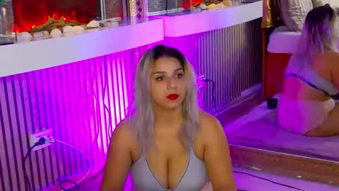 madisonrusso online show from November 25, 2025, 10:48 am