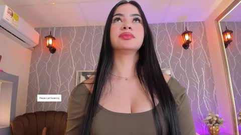 Snapshot of madisson_fox1 chatting on January 11, 2026, 2:00 pm online show from January 11, 2026, 2:00 pm