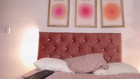 Snapshot of madissonkay chatting on November 9, 2025, 7:12 pm online show from November 9, 2025, 7:12 pm