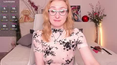 Snapshot of madissonkiss chatting on November 5, 2025, 2:33 am Madisson online show from November 5, 2025, 2:33 am