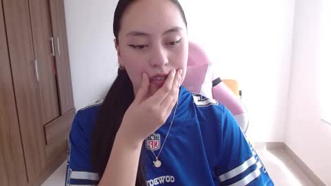 Snapshot of madissonn__ chatting on November 5, 2025, 6:52 pm MADY online show from November 5, 2025, 6:52 pm