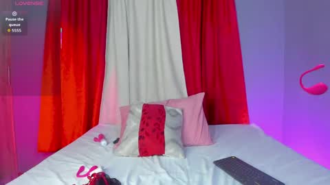 Snapshot of madissonshakur19 chatting on April 18, 2026, 5:28 pm Madi online show from April 18, 2026, 5:28 pm