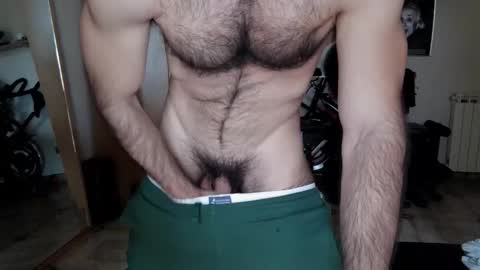 Snapshot of madmax20x chatting on November 17, 2025, 12:11 pm madmax20x online show from November 17, 2025, 12:11 pm