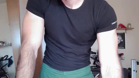 Snapshot of madmax20x chatting on November 30, 2025, 12:53 pm madmax20x online show from November 30, 2025, 12:53 pm