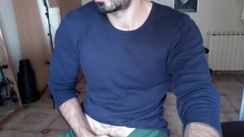 Snapshot of madmax20x chatting on December 15, 2025, 12:42 pm madmax20x online show from December 15, 2025, 12:42 pm