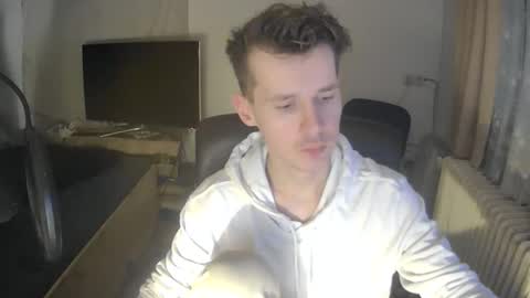 Snapshot of madnessss1215 chatting on March 1, 2026, 10:17 am madnessss1215 online show from March 1, 2026, 10:17 am