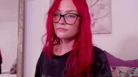 Mae Lyra online show from March 31, 2026, 4:40 pm