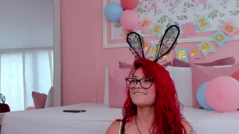 Snapshot of mae_lyra chatting on June 4, 2026, 6:03 pm Mae Lyra online show from June 4, 2026, 6:03 pm
