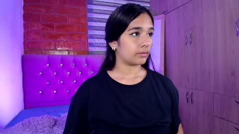 Snapshot of maeena chatting on December 5, 2024, 7:49 pm maeena online show from December 5, 2024, 7:49 pm