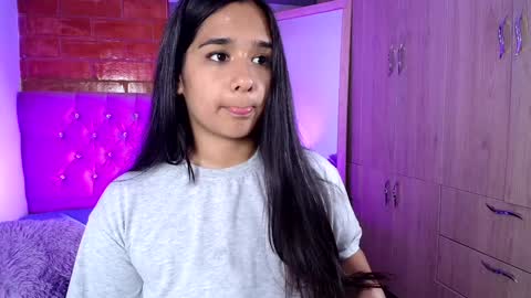 Snapshot of maeena chatting on December 10, 2024, 3:30 am maeena online show from December 10, 2024, 3:30 am