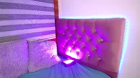 Snapshot of maeena chatting on February 27, 2025, 4:21 pm maeena online show from February 27, 2025, 4:21 pm