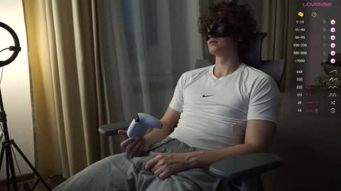 Mike XMaestro 3369 online show from November 7, 2025, 1:44 pm