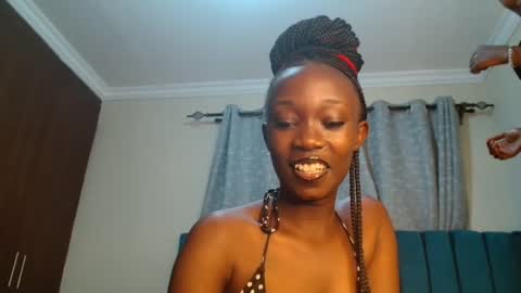 Maeve online show from December 12, 2024, 5:26 pm