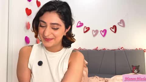 Snapshot of maevemads chatting on February 17, 2026, 1:40 pm Meaves online show from February 17, 2026, 1:40 pm