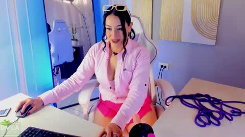 Snapshot of mafe_cream chatting on November 18, 2025, 9:08 pm Maria Fernanda online show from November 18, 2025, 9:08 pm