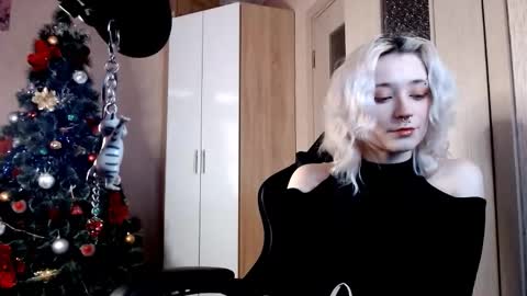 Sophia online show from January 18, 2026, 12:42 pm