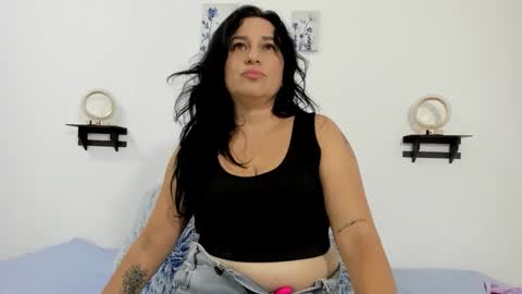 Snapshot of magentastudio2025 chatting on February 5, 2026, 5:28 pm magentastudio2025 online show from February 5, 2026, 5:28 pm