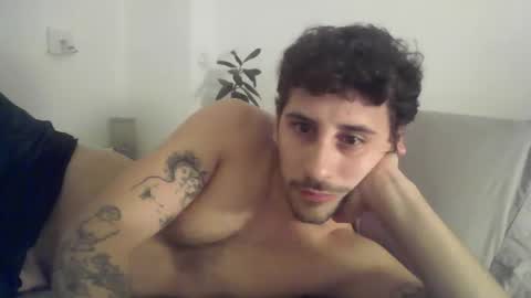 maggicboy29 online show from December 17, 2025, 4:40 am