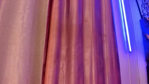 Snapshot of maggie_greene chatting on September 19, 2025, 12:28 pm Maggie online show from September 19, 2025, 12:28 pm