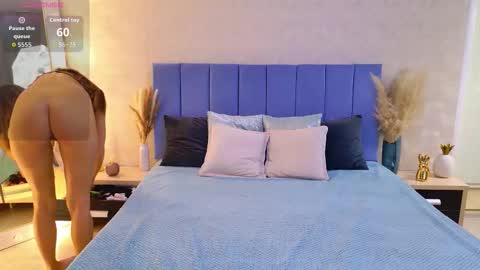 MaggieTurner online show from November 25, 2025, 1:27 am