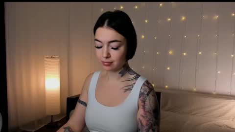 Snapshot of magic_alie chatting on January 7, 2026, 7:00 am Magic Allie online show from January 7, 2026, 7:00 am