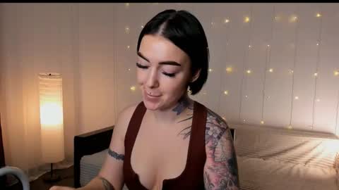 Snapshot of magic_alie chatting on January 10, 2026, 7:48 pm Magic Allie online show from January 10, 2026, 7:48 pm