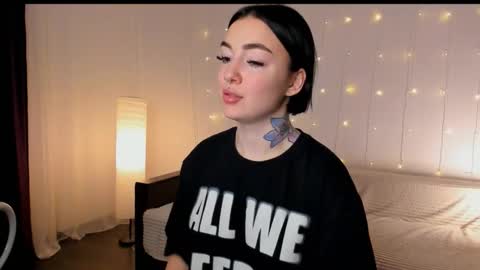 Snapshot of magic_alie chatting on January 14, 2026, 8:14 pm Magic Allie online show from January 14, 2026, 8:14 pm