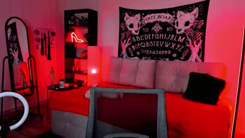 Snapshot of magic_alie chatting on February 13, 2026, 7:21 pm Magic Allie online show from February 13, 2026, 7:21 pm