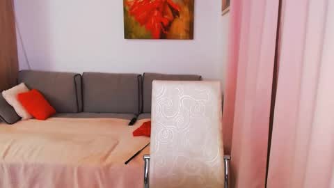 Snapshot of magic_blondie chatting on September 20, 2025, 10:33 pm Margo online show from September 20, 2025, 10:33 pm