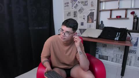 Damian Rivers online show from March 12, 2025, 10:39 pm