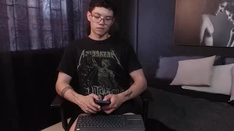 Damian Rivers online show from November 25, 2025, 9:26 pm