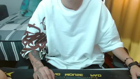 Snapshot of magic_jadee chatting on June 5, 2026, 4:35 pm Jade online show from June 5, 2026, 4:35 pm