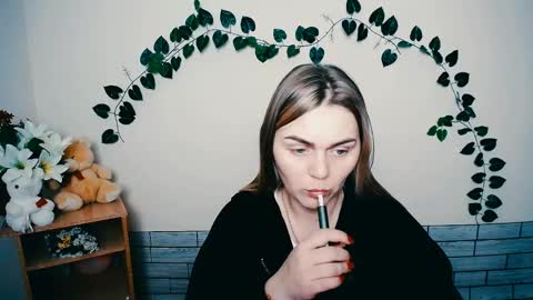 magic_katarina_ online show from March 5, 2025, 9:49 am