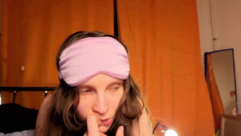 Mikky or Moon online show from April 2, 2026, 9:01 pm