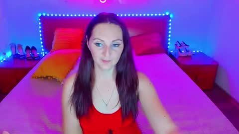 Snapshot of magiceyess chatting on December 8, 2024, 4:28 pm Lili and Bella online show from December 8, 2024, 4:28 pm