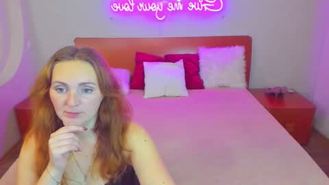 Snapshot of magiceyess chatting on November 23, 2025, 5:46 pm Lili and Bella online show from November 23, 2025, 5:46 pm