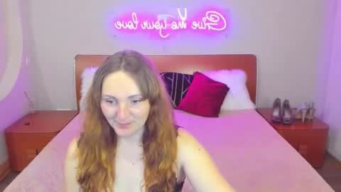 Lili and Bella online show from March 19, 2026, 7:23 am