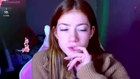 Snapshot of magicladyy chatting on November 27, 2025, 10:12 pm Angel online show from November 27, 2025, 10:12 pm