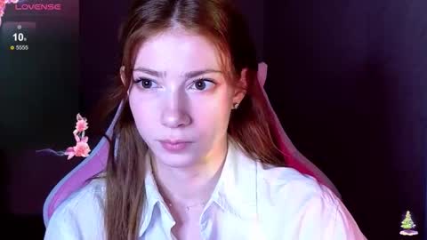 Snapshot of magicladyy chatting on April 7, 2026, 4:40 pm Angel online show from April 7, 2026, 4:40 pm