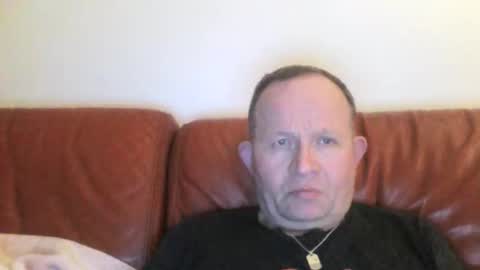 Snapshot of magicman250 chatting on December 19, 2025, 9:33 pm magicman250 online show from December 19, 2025, 9:33 pm