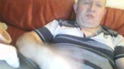 Snapshot of magicman250 chatting on February 12, 2026, 12:27 am magicman250 online show from February 12, 2026, 12:27 am