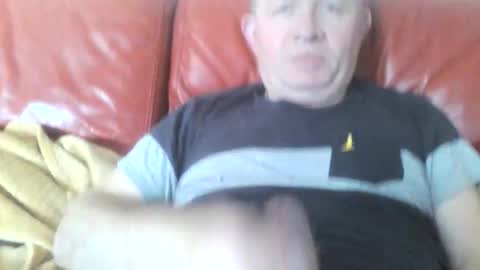 Snapshot of magicman250 chatting on April 5, 2026, 8:11 am magicman250 online show from April 5, 2026, 8:11 am