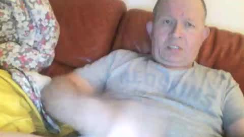 Snapshot of magicman250 chatting on April 6, 2026, 10:33 pm magicman250 online show from April 6, 2026, 10:33 pm