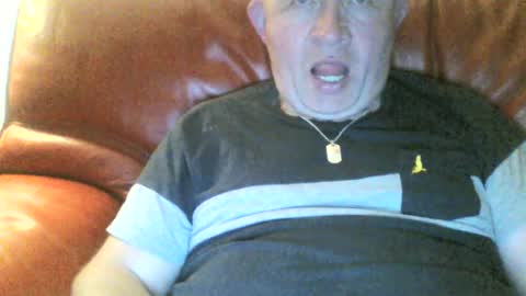 Snapshot of magicman250 chatting on June 28, 2026, 9:21 pm magicman250 online show from June 28, 2026, 9:21 pm