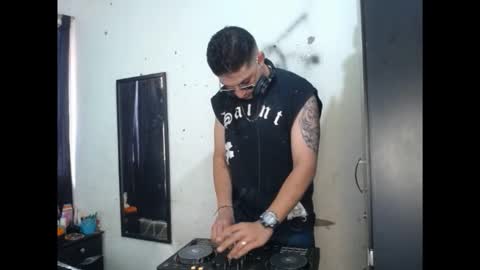 BRAYAN online show from November 24, 2025, 7:57 pm