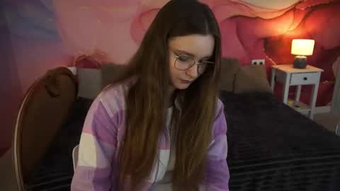 Emily online show from November 5, 2025, 1:33 pm